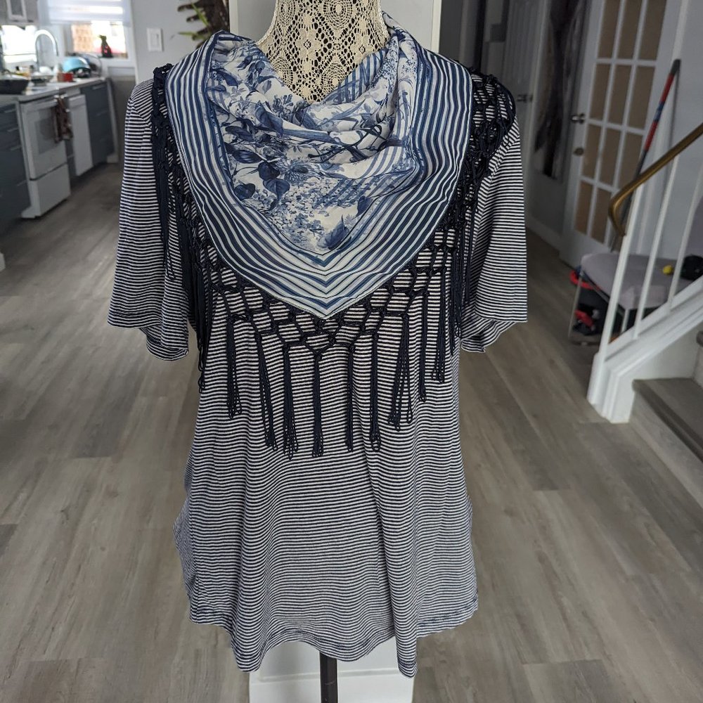 One World blue and white blouse with removable collar/scarf